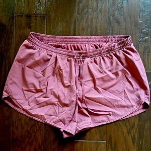 Women’s Large Old Navy dolphin hem running shorts